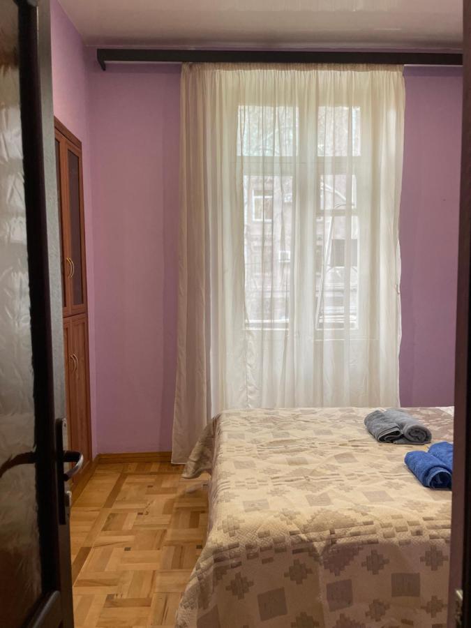 Cozy Apartment On Republic Square Jereván Kültér fotó